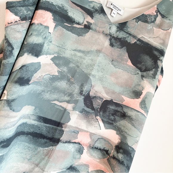 Reitmans pink and blue abstract print blouse Sz. M - Picture 4 of 4